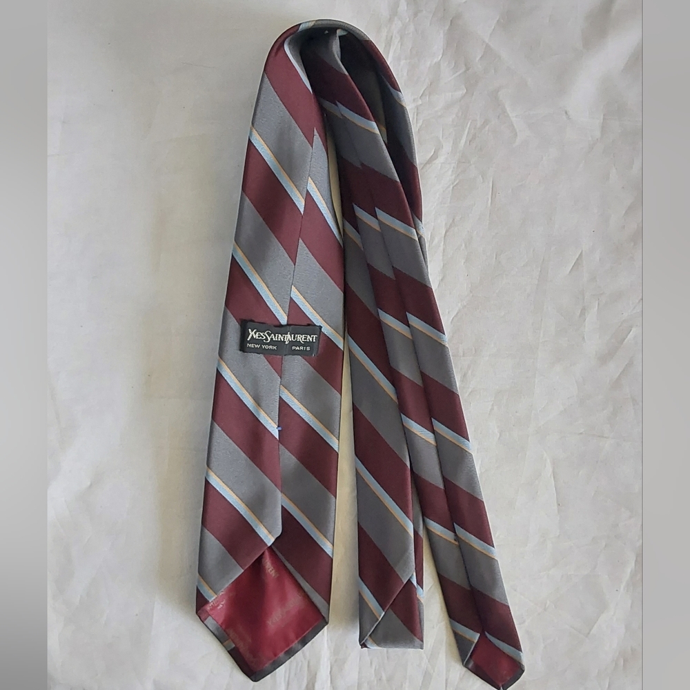 CLASSIC YVES SAINT LAURENT MEN'S TIE - Picture 3 of 4